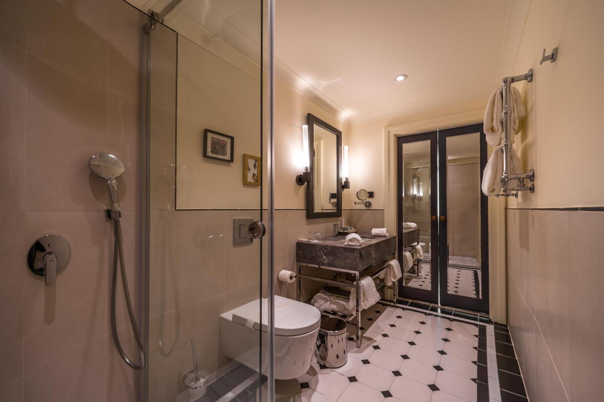 Hotel Capital Zagreb Rum bild